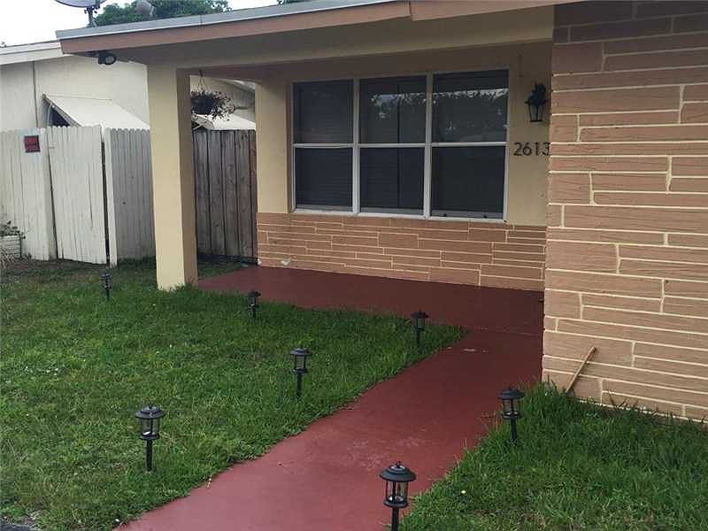 2nd image of 2613 Gulfstream Dr