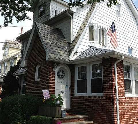 2nd image of 3 Pine Ave