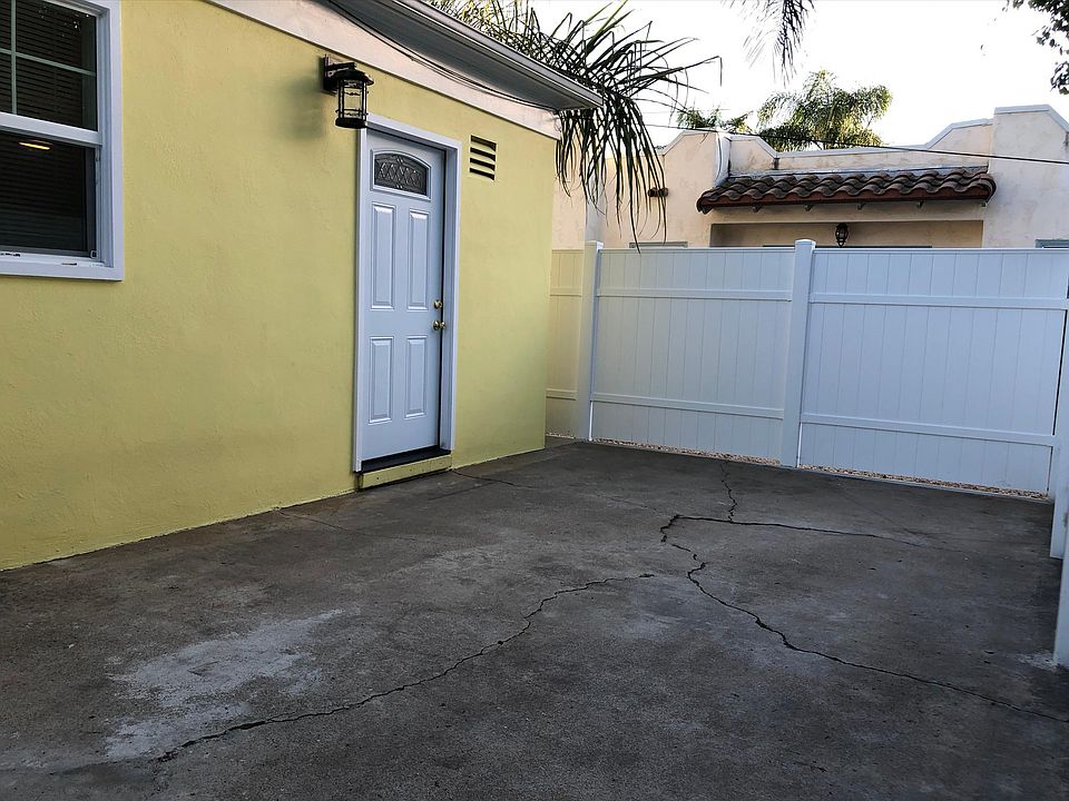 1st image of 372 2nd Ave