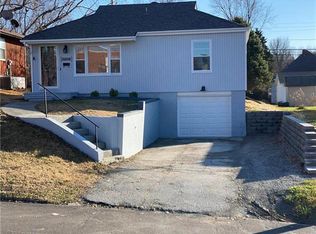 3208 Olive St, Saint Joseph, MO 64507