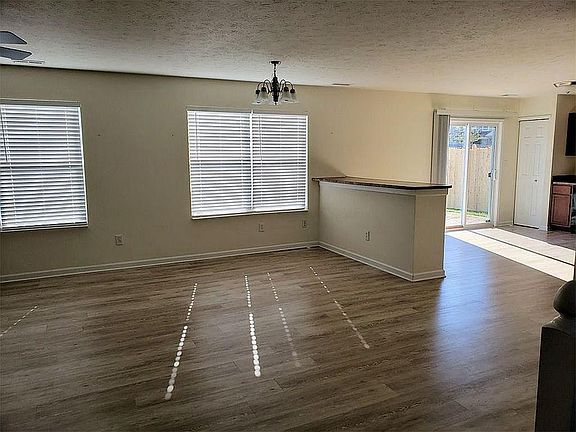 5th image of 11189 Pegasus Dr