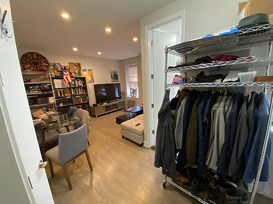 Rented by Mdays Realty | media 27