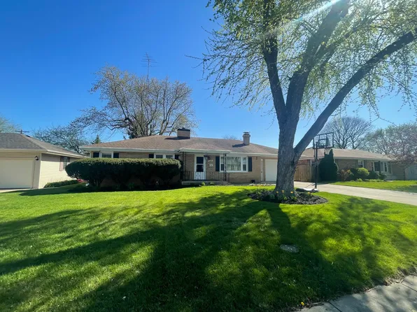 1160 Gertsam Dr, Bradley, IL 60915