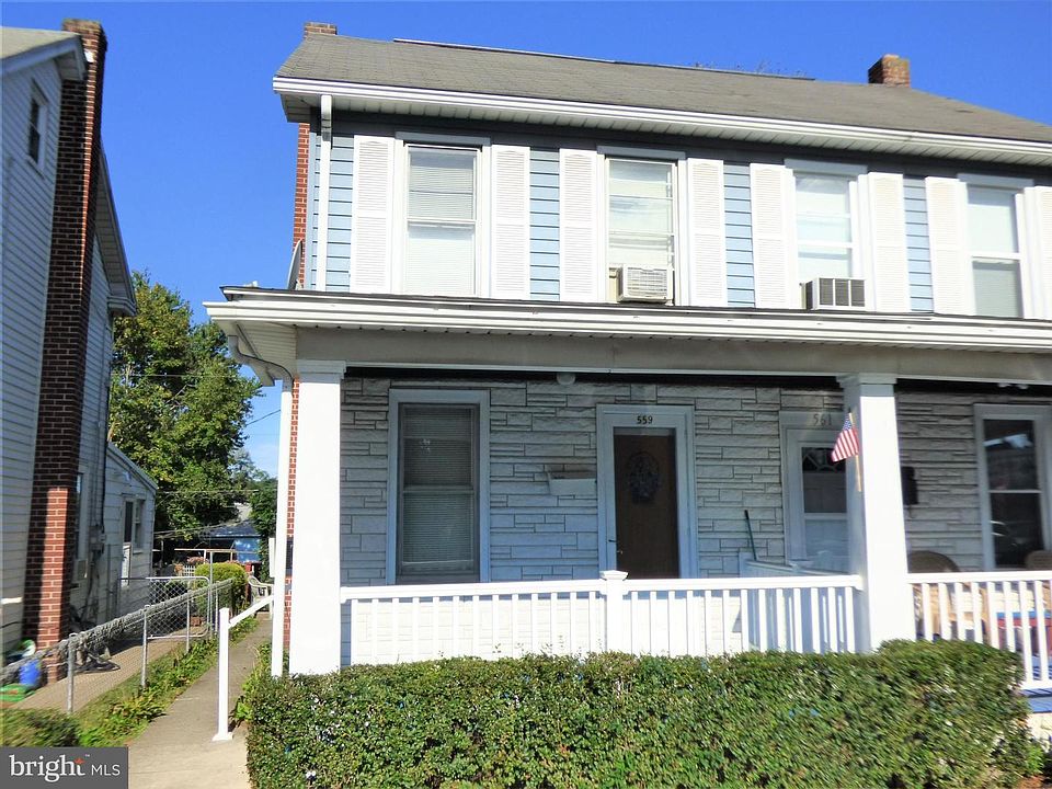 1st image of 552 E Beck St #B