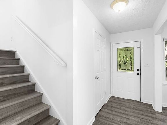 4th image of 1285 Coronada Dr