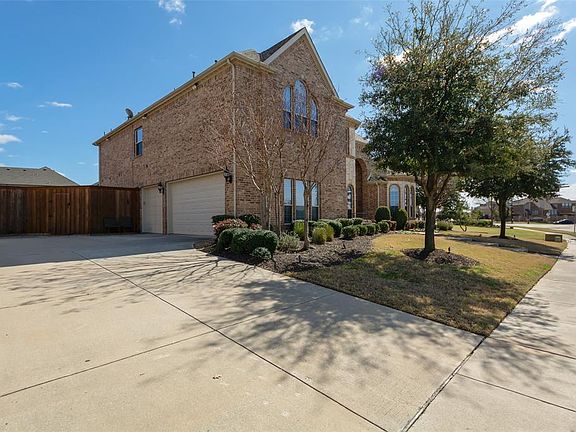 2nd image of 5924 Deerwood Ln