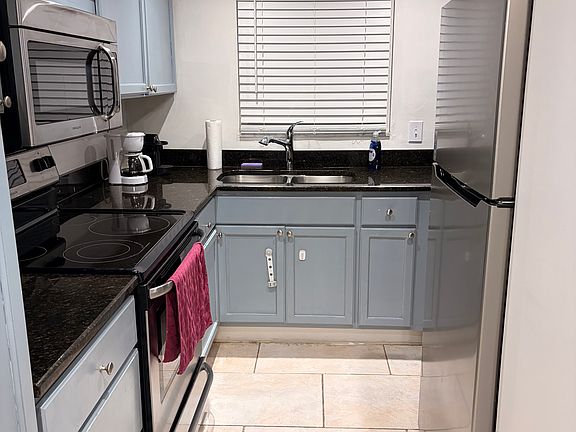 3rd image of 1000 Manatee Rd APT A203