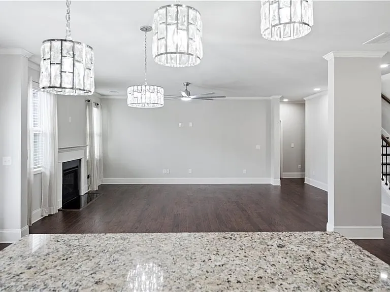 2053 Hamilton Lake Pkwy — Photo 15