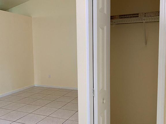 4th image of 123 Royal Palm Dr APT A