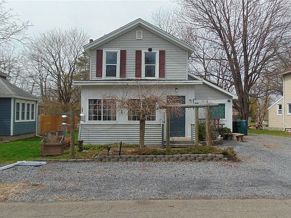 2nd image of 11 Reed St