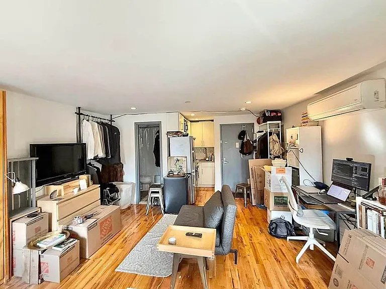 448 Jefferson Ave #4R — Photo 7
