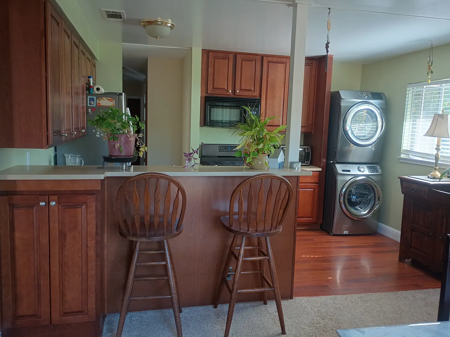 3 bed, 1224 sqft, $1,100 — Photo 1