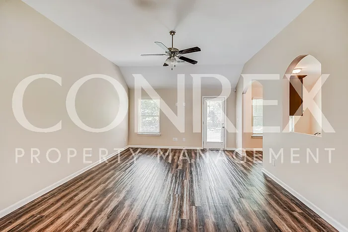3 bed, 2.0 bath, 1526 sqft, $1,730 — Photo 4