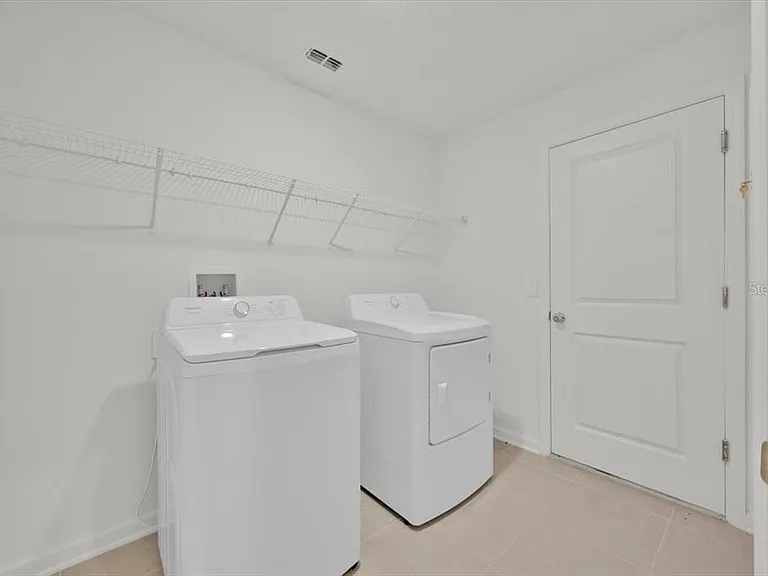2398 McKinley Dr — Photo 9