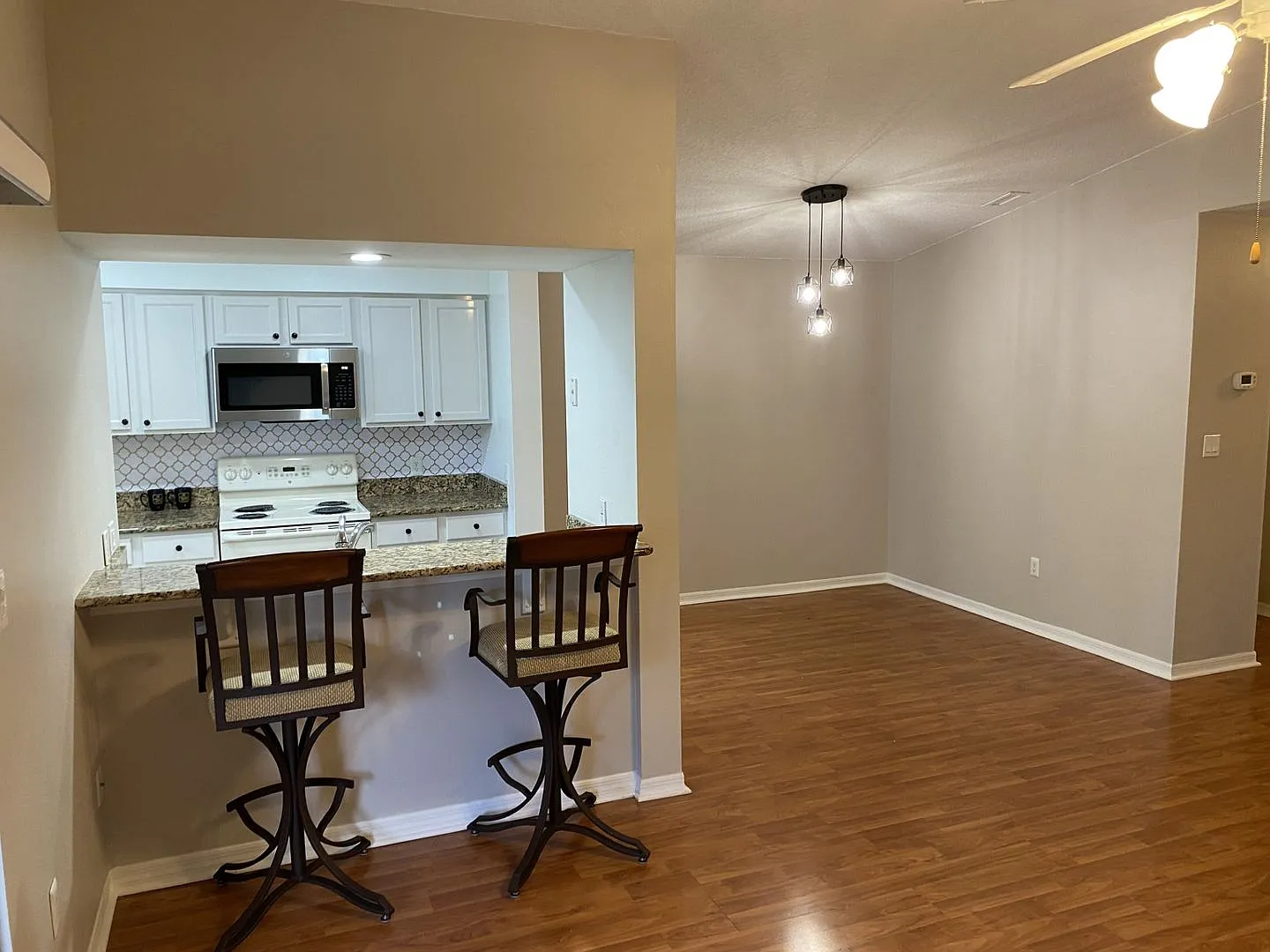 Spacious 2-Bedroom, 2-Bathroom Condo for Rent in Altamonte Springs, FL — Photo 3