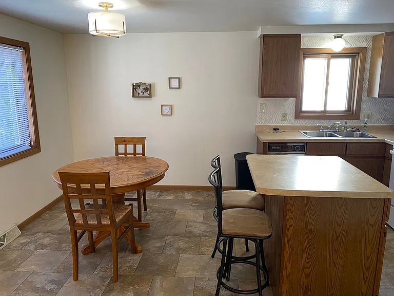307 S Vine Ave — Photo 53