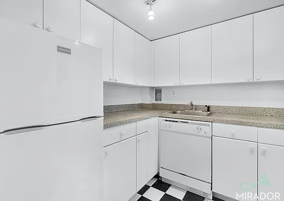 Rented by Mirador Real Estate | media 26