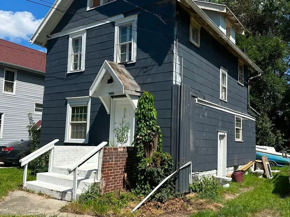 989 Celina Ave, Akron, OH 44307