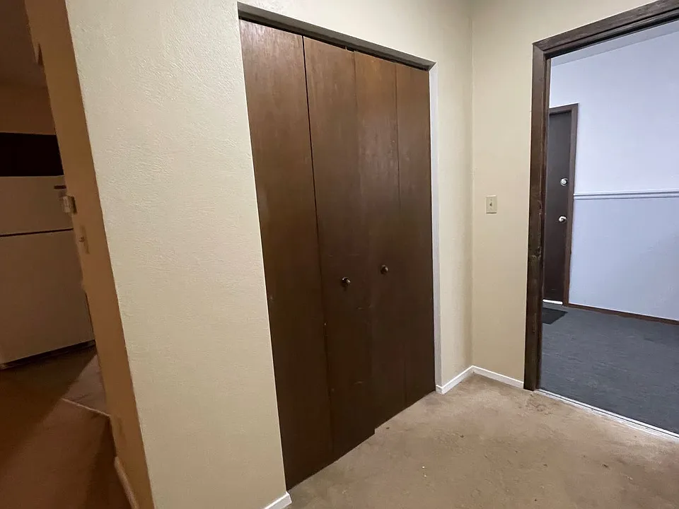 1715 N Lewis Ave #3