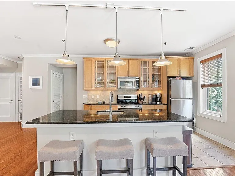 904 Jefferson St #2I — Photo 9
