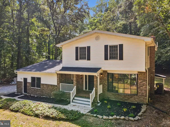 3040 Woodlow Dr, Huntingtown, MD 20639