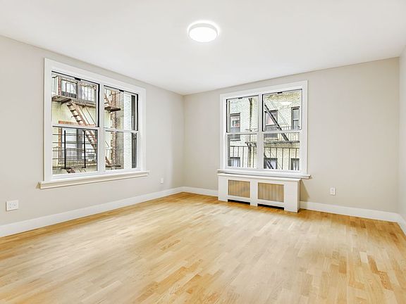 4th image of 805 Saint Marks Ave APT B4e