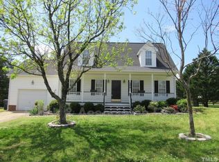 324 Springside Dr, Holly Springs, NC 27540