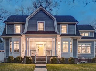 8 Mountain View Ter, Maplewood, NJ 07040