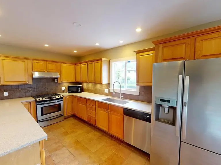 3219 S Graham St — Photo 4