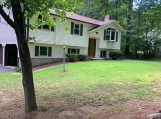 4 Conlin Rd, Oxford, MA 01540