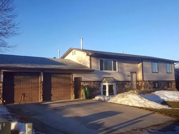 250 Suburban Dr, Billings, MT 59101