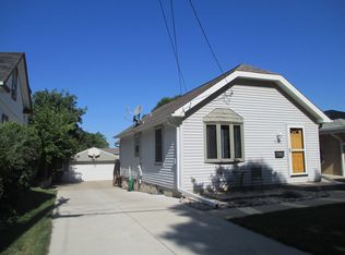 3141 S 95th St, Milwaukee, WI 53227