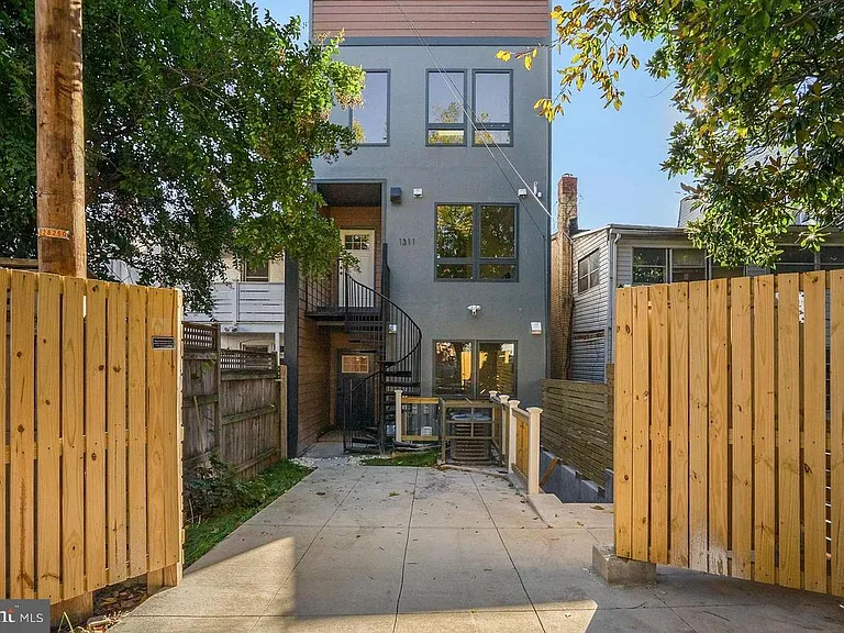 1311 Spring Rd NW #1 — Photo 22