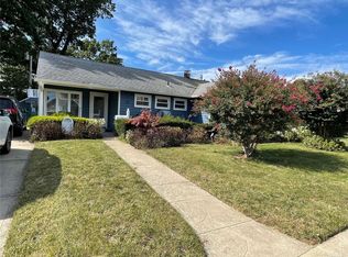 122 Fairview Ave, East Meadow, NY 11554