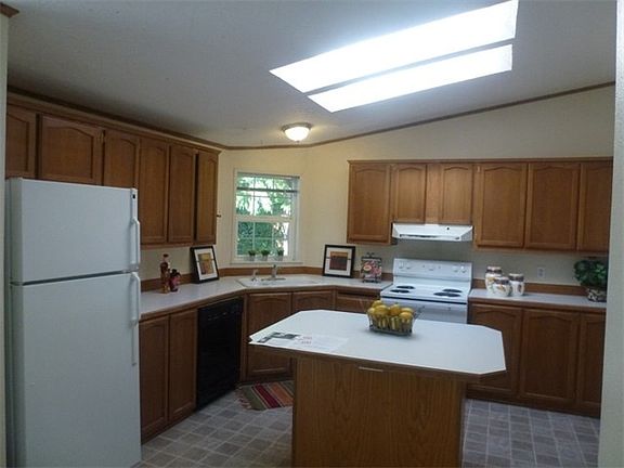 2nd image of 13915 135th Street Ct NW