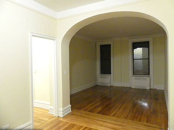 2nd image of 203 W 54th St #10D