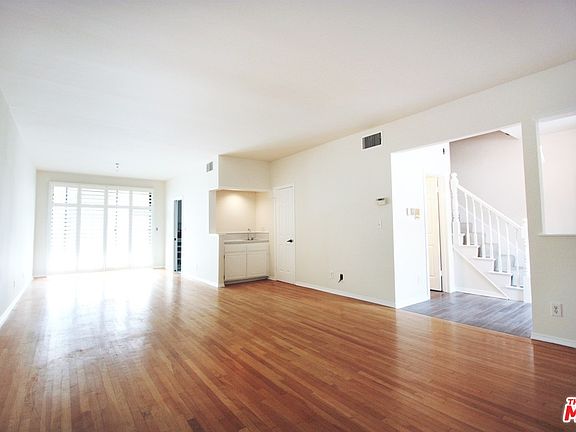 2nd image of 821 14th St Unit 2