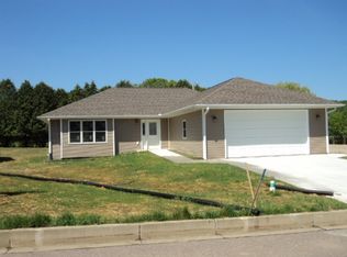 360 Cairns Ave, Richland Center, WI 53581