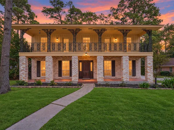 131 Shadowood St, Conroe, TX 77304