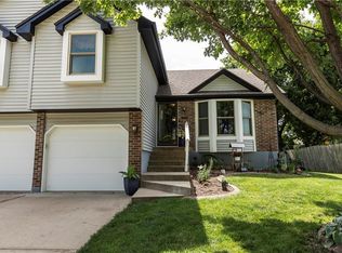 3220 S Bryn Mawr Dr, Independence, MO 64057