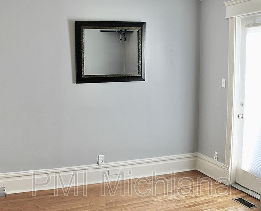 5th image of 910 Sorin St