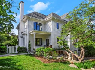 27 Linwood Ave, Riverside, CT 06878