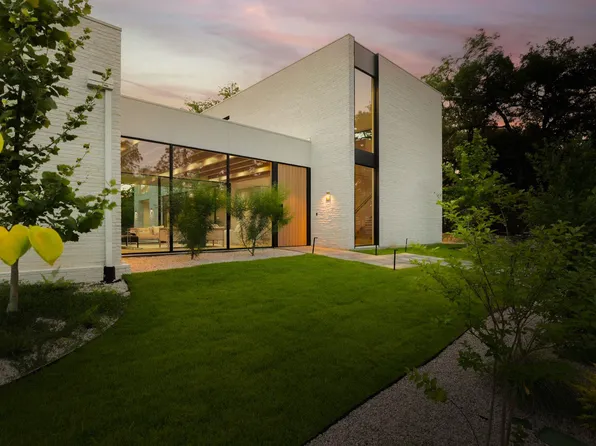 2106 Matthews Dr, Austin, TX 78703