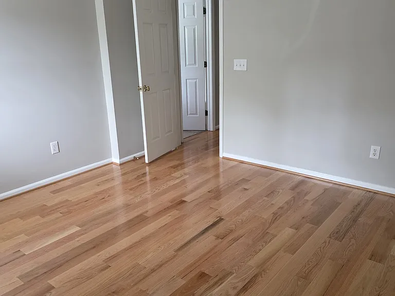 7505 Riverside Ct — Photo 25