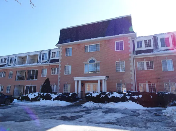 12980 W Bluemound Rd, Elm Grove, WI 53122