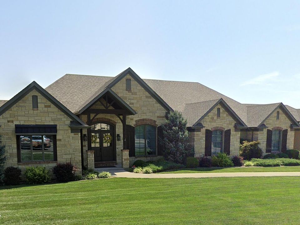 1st image of 919 Sherwood Dr