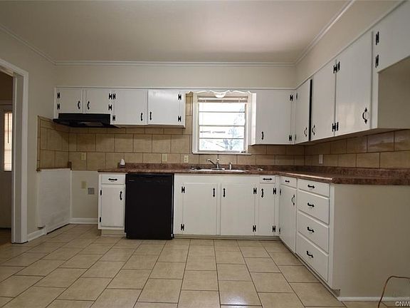 5th image of 9045 Hilton Dr