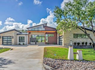 2907 W Bay St, Horseshoe Bay, TX 78657