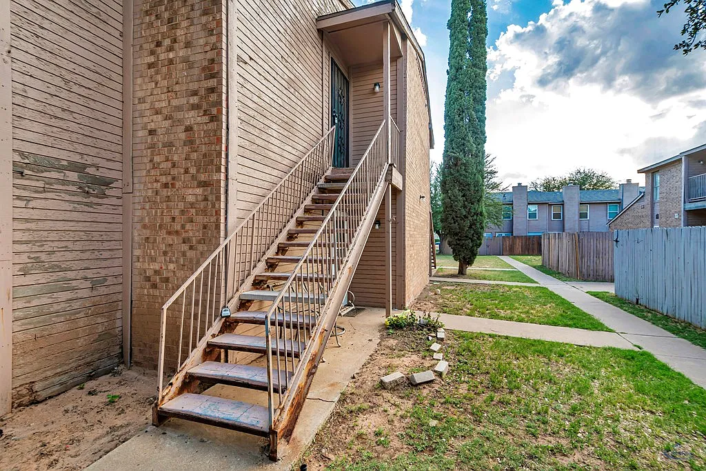 1 bed, 1.0 bath, 665 sqft, $1,500 — Photo 2