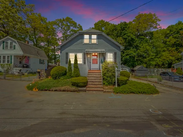 5 Clarence Ave, Taunton, MA 02780